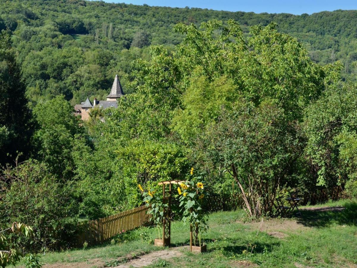 Chambres D'Hotes La Source Du Vallon Salles-la-Source Exterior photo